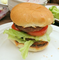 Grilovaný dvojitý hamburger